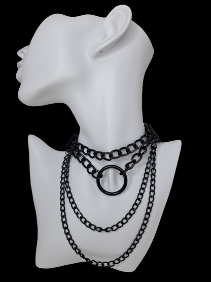 Measuring approximately 16" with 5 holes for adjustment. All parts of this Choker are black, giving it a more authentic look. The faux leather fabric looks good with a soft felt-type fabric on the back - where it touches the skin.&nbsp;